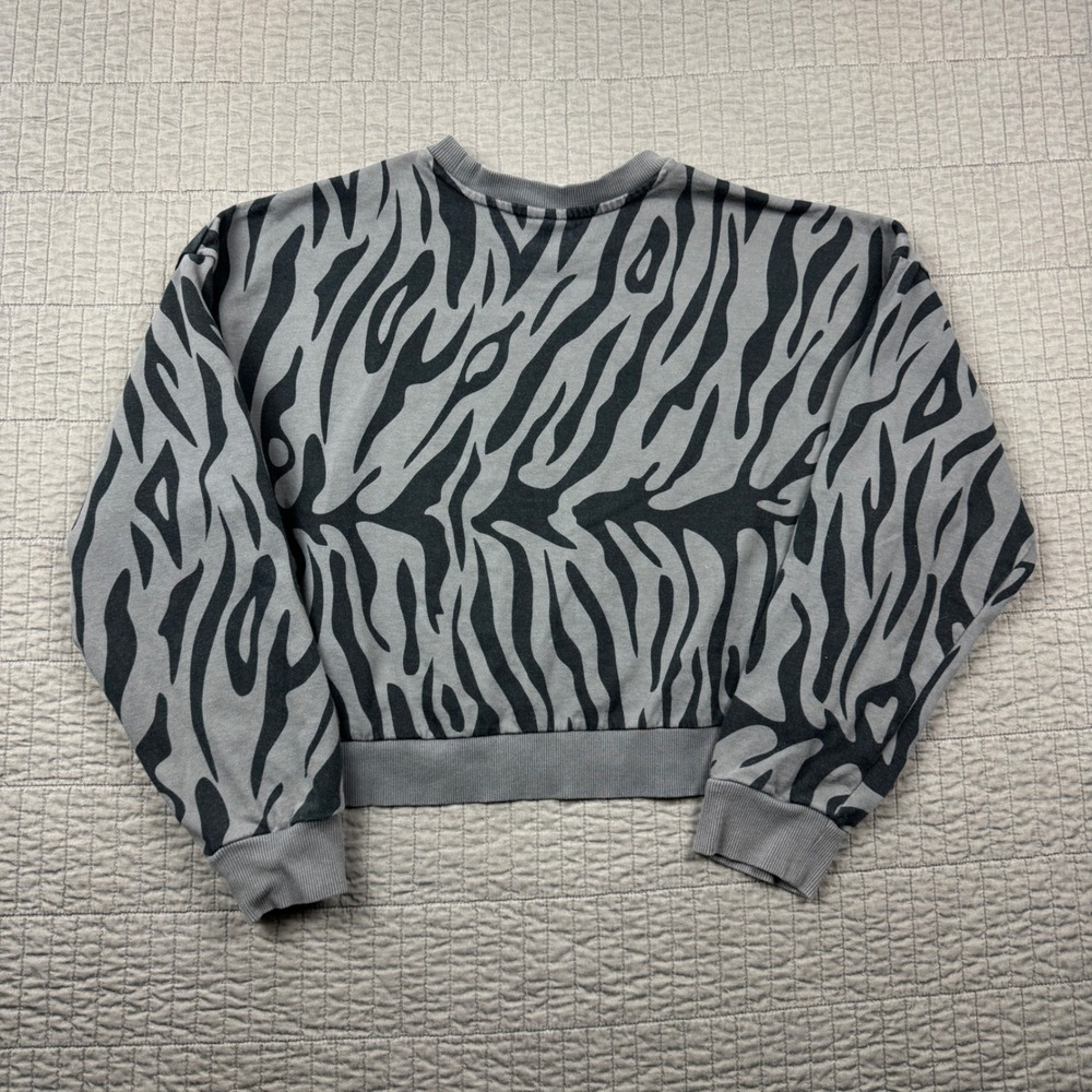 Adidas Womens Large Gray Black Tiger Print Cropped Crewneck Sweatshirt Casual - Picture 4 of 9